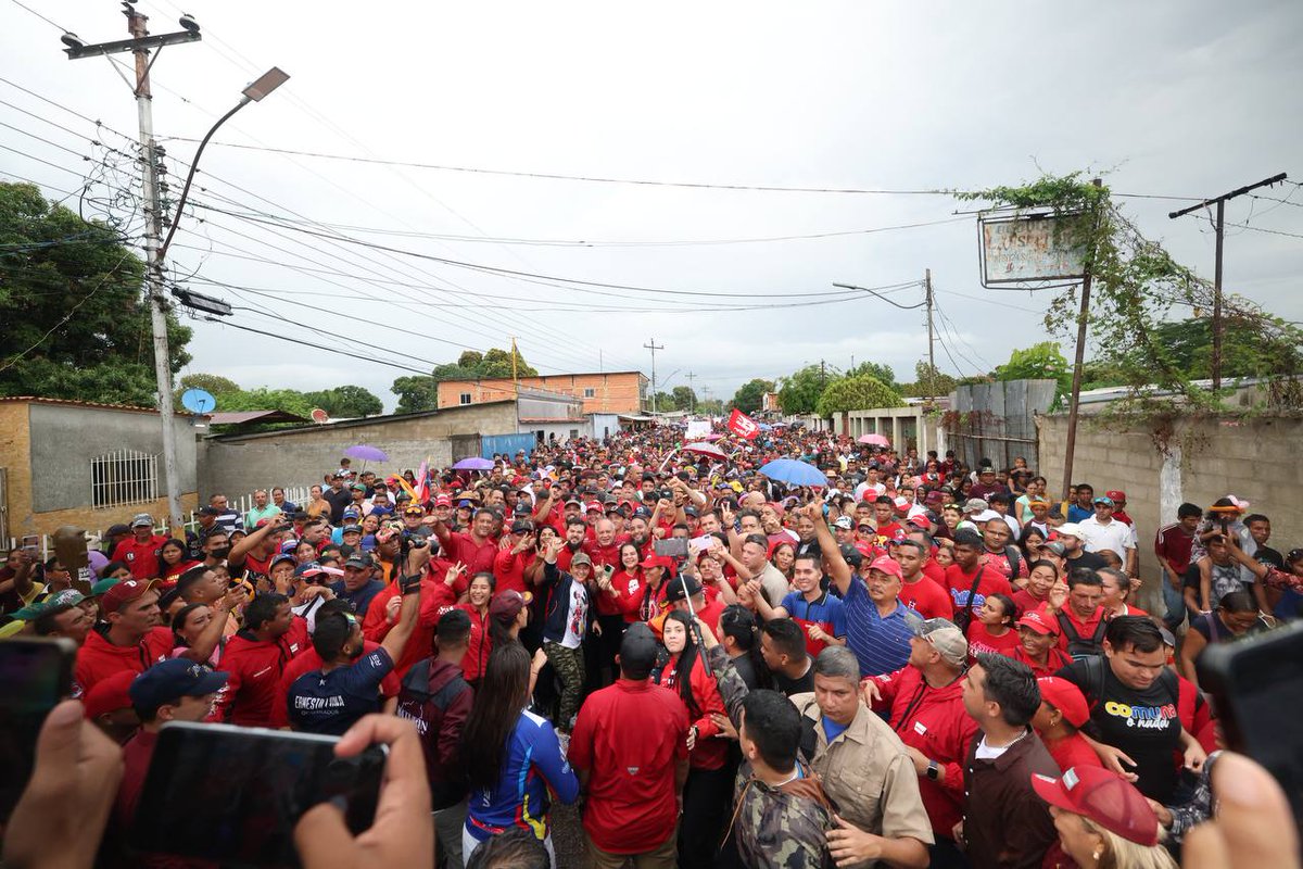 #EnFotos | Gran concentración y marcha en apoyo al presidente, @NicolasMaduro, en el estado Monagas 

#SomosEspírituPatriótico 
#YoSoyDeAquí