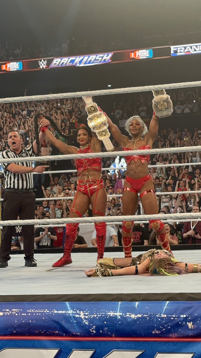 Hell Phuck Yeah!!!! Hardwork pays off and looks good!!! Congrats to the NEW @WWE Women’s Tag Team Champions @BiancaBelairWWE & my beautiful queen @Jade_Cargill 💪🏾🔥🇫🇷 #KeepGoing