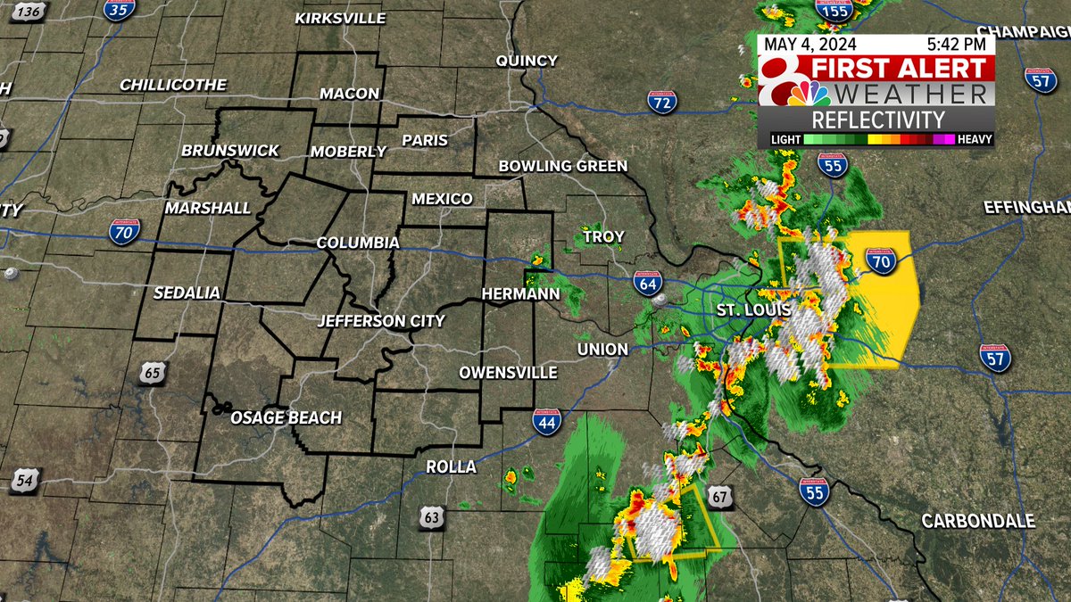 5:42PM Saturday: As our very isolated thunderstorms moved east they have matured and organized. We should be dry through the rest of the evening! More storm chances through the middle of next week. I'll see you at 6:30PM after the Derby, plus at 9 & 10PM #MidMoWx #MoWx #MidMo