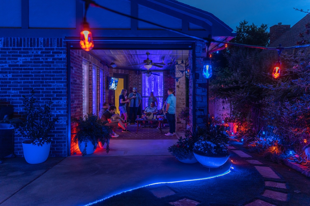 Who says the party has to end when the sun goes down? With outdoor Wi-Fi lighting, you can keep the vibes going all night long! 🎉✨ #wifi #wifilighting #summervibes

enbrightenme.com/productsoutdoo…