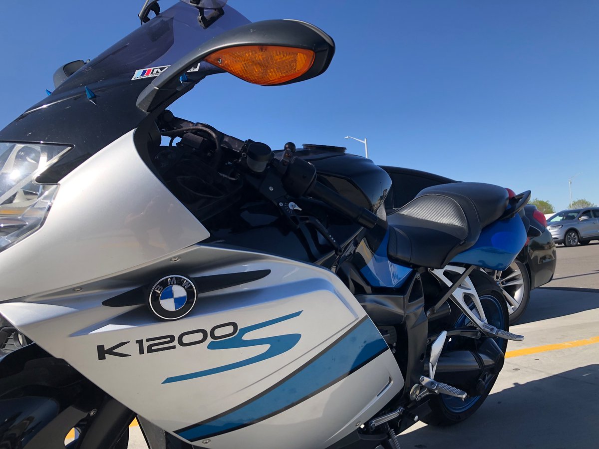 Out and about on the scoot - spotted this beauty BMW K1200