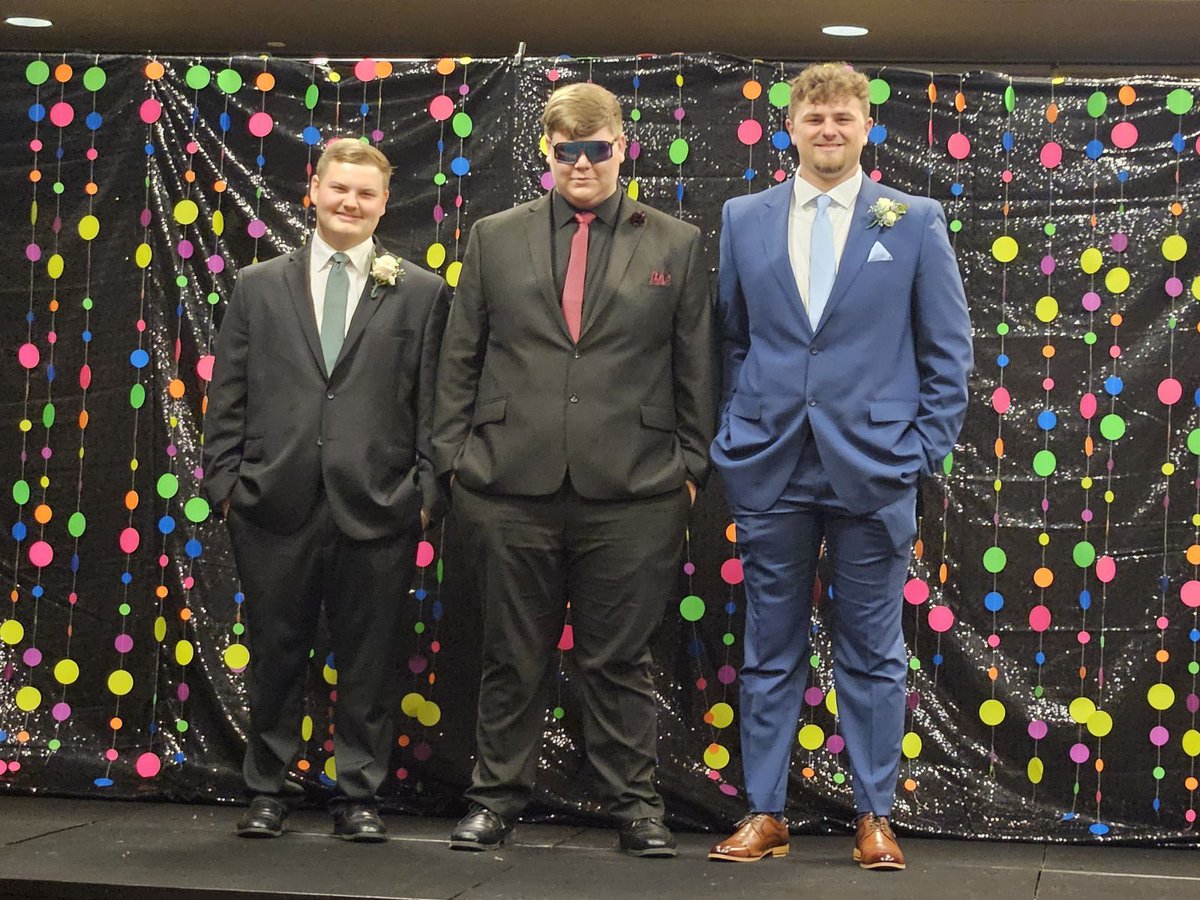 One last dance!  Senior prom 2024! 
<a href="/DaleRodick/">Dale Rodick II</a>
<a href="/CoachChad_T3/">Coach Chad</a> <a href="/MSR_Ohio/">John McCallister</a> <a href="/JaredLuginbill/">Jared Luginbill</a> <a href="/MattLofgren1/">Matt Lofgren</a>
<a href="/PrepRedzone/">Prep Redzone 🏈</a> @OhioPrepsRivals
<a href="/AllenTrieu/">Allen Trieu</a> <a href="/Mark__Porter/">ScoutingOhio.com - 247 Sports - Bucknuts</a> <a href="/Coach_MikeRob/">Mogul Mike</a> <a href="/On3sports/">On3</a> <a href="/RivalsCamp/">Rivals Camp Series</a> @Rivals_Jeff @RivalsFriedman
<a href="/maxwray10/">Max Wray</a>
<a href="/coachhallett/">Mike Hallett</a>
