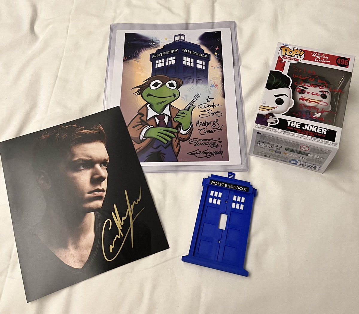 My haul today. #PhillyFanExpo

My brother and nephew did great, I'm really proud of them. Bro was really supportive and calmed me down for my interactions.
I was there for the three people and all were successful! I could talk and they seemed to really enjoy chatting with me 😀💜