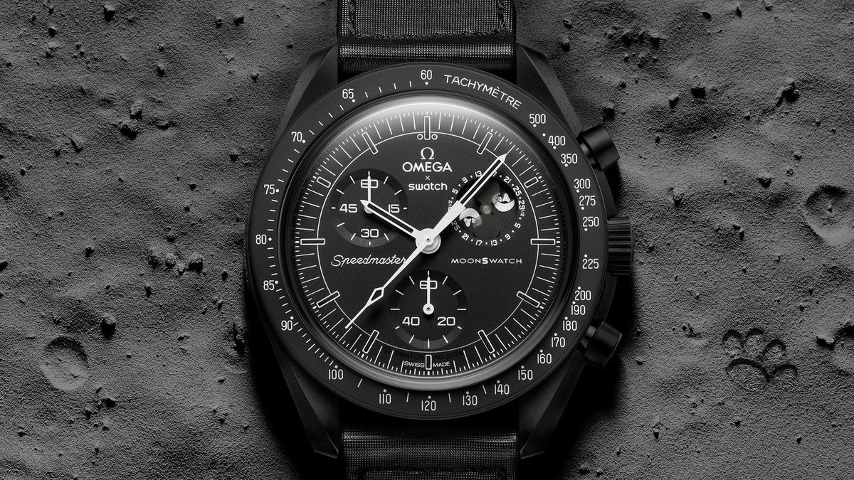 Introducing the moodiest MoonSwatch yet – an all black Snoopy | British GQ #GQ #BritishGQ #watches 
gq-magazine.co.uk/article/moonsw…