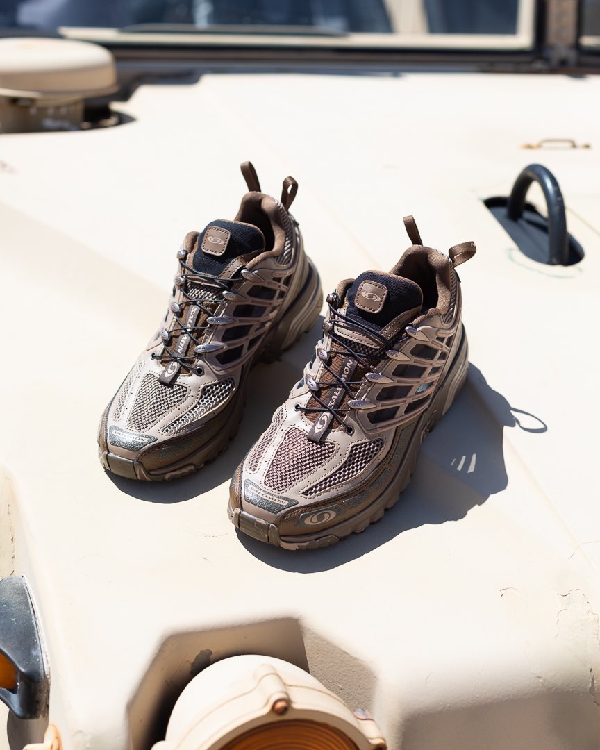 Salomon ACS Pro ‘Dark Earth’ A technical piece of footwear first developed for trails, the ACS PRO features a stride-stabilizing Agile Chassis System. Available Sunday, 5/5 at select UNDEFEATED Chapter Stores and Undefeated.com