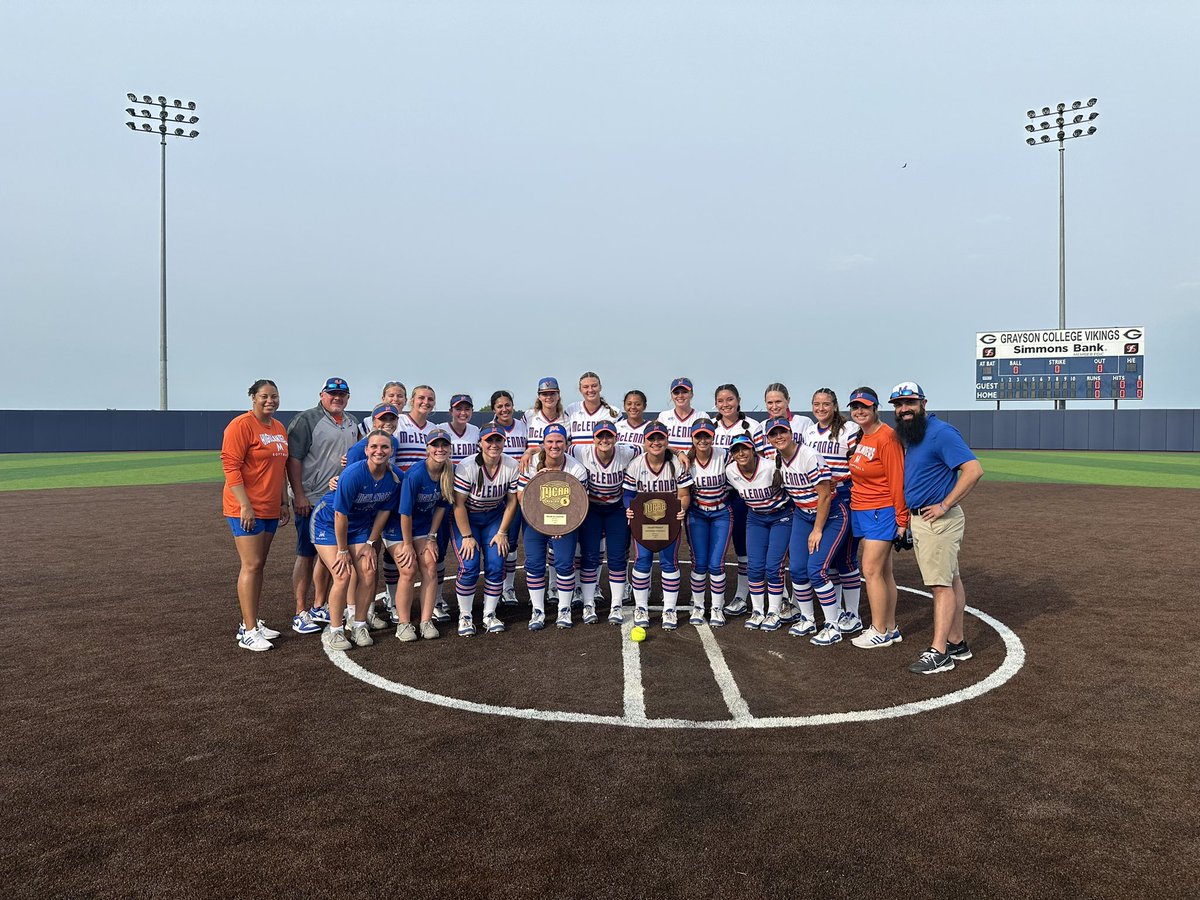 It’s onto the @NJCAA DI Softball Championship Tournament for No. 1 @McLennan_SB after dominating the field in the Region V North Tournament to take the title, 11-1 over Grayson in the championship game! 🏆 📸: @McLennanSports / Candice Kelm