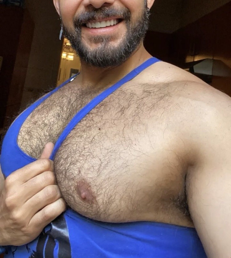 #nipples #pecs #torso #nips #pezon #chest #pecho #barechest #tetas #tetillas #areolas #nipslip #tits #hot #sfw #nsfw #muscle #man #men #guy #malebody #motivation #gym #fitness #fit