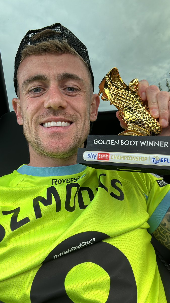 Sam Szmodics (@samszmodics) on Twitter photo Just wanna say a massive thankyou. Thankyou to players staff and fans. Without you weโre nothing. We did that today for you. Thankyou to my amazing family for always sticking by me. Now time For a well earned rest and to go again next year. Enjoy your summer. Szmods ๐๐ <a href="/Rovers/">Blackburn Rovers</a> Just wanna say a massive thankyou. Thankyou to players staff and fans. Without you weโre nothing. We did that today for you. Thankyou to my amazing family for always sticking by me. Now time For a well earned rest and to go again next year. Enjoy your summer. Szmods ๐๐ <a href="/Rovers/">Blackburn Rovers</a>