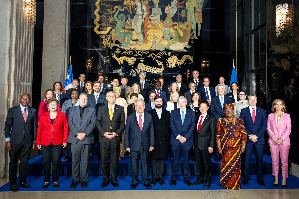 Agradecemos la confianza del Secretario General de ONU, @antonioguterres, al escoger a Chile como sede de la cumbre de altos mandos de Naciones Unidas, evento que se celebró por primera vez en América Latina y el Caribe. Fue un honor recibirlos en nuestro país.