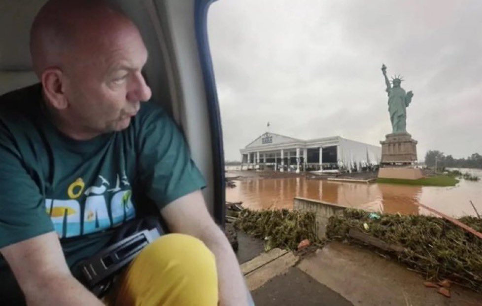 pedroponciobr's tweet image. 🇧🇷Você sabia que Luciano Hang tem a mesma quantidade de aeronaves atuando no RS que a Força Aérea Brasileira ? 

1 empresário capitalista tá valendo mais que o Estado.

Devolvam as redes sociais de Luciano Hang 🚨