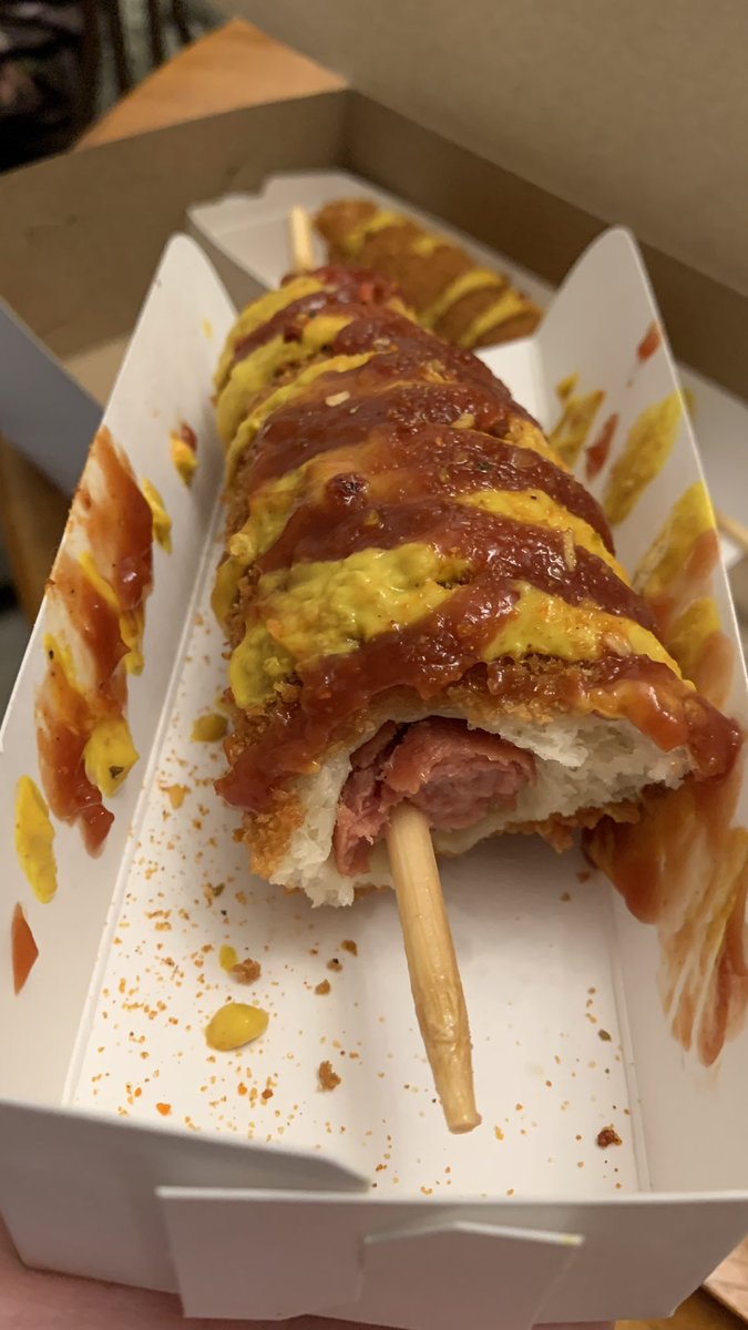 Alphas corn dog is so much bigger than this 🥵