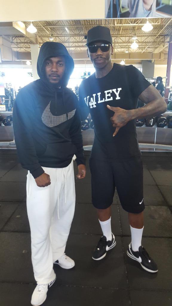 WHO WINNING THIS RAP BATTLE?
DRAKE OR KENDRICK?