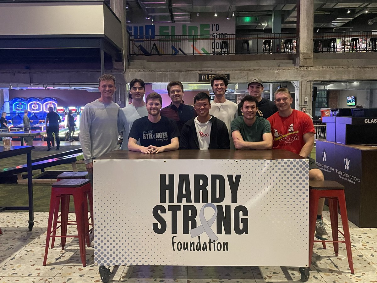 Last weekend, our STL & WashU communities showed their incredible support for HardyStrong! Over 20 students and alumni came together for the STL Marathon and gathered for a post-race celebration. We’re so grateful for the ways STL and WashU continue to celebrate Justin’s legacy!