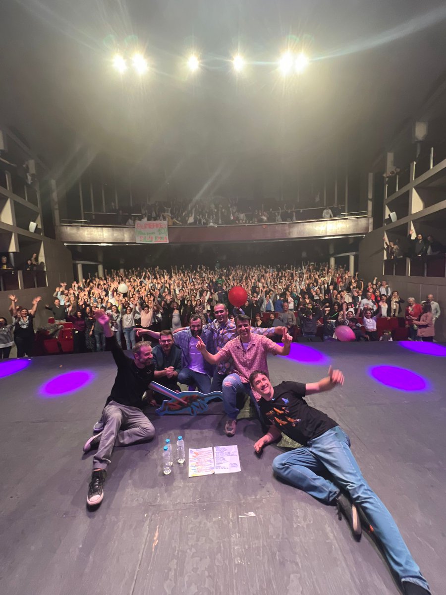 Sin palabras #Badajoz
INOLVIDABLE ❤️🎤🥁🎶🎸<a href="/divandudon/">Diván du Don</a>