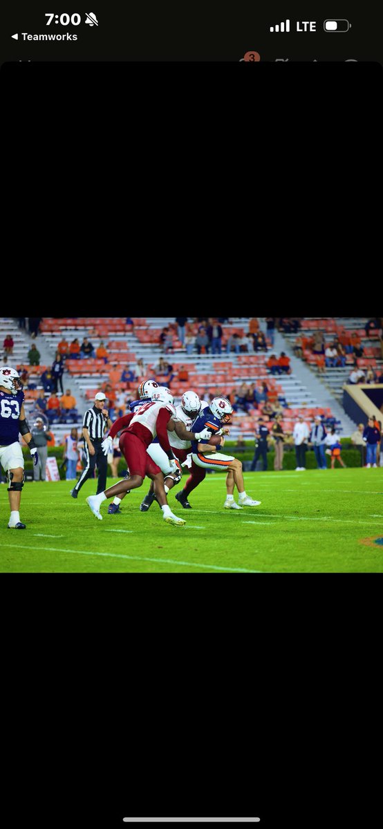 Ready NOW👹 
- 6’3 300 DT
- Explosive, Violent, Hungry.
Grades ✅
Character✅
1000% DOG✅
2 years of eligibility 
🏠❓