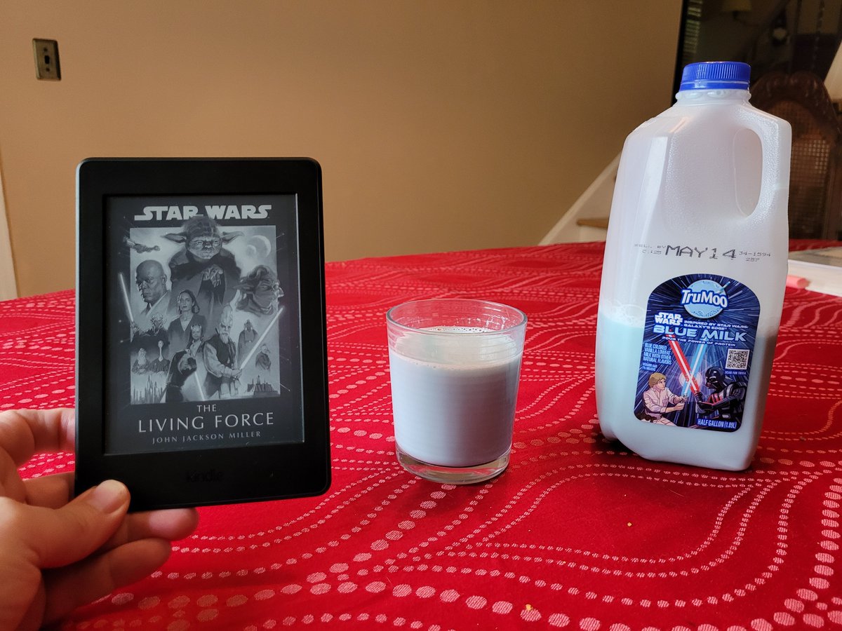 The perfect way to spend #StarWarsDay2024: with a great @starwars book by @jjmfaraway @DarthInternous @StarWarsByRHW & some blue milk. #Maythe4thBeWithYou