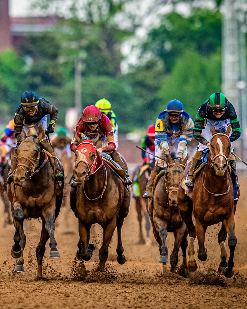 Mystik Dan wins the G1 Kentucky Derby presented by @WoodfordReserve! Brian Hernandez Jr. was aboard for trainer Kenny McPeek and owners Lance Gasaway, 4 G Racing, Daniel Hamby III and Valley View Farm. #KyDerby