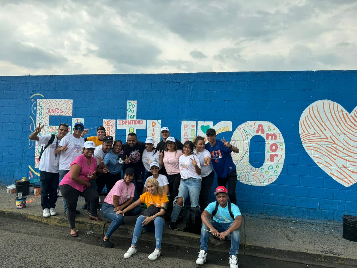 ¡Aragua pinta el Futuro!🎨 Con alegría y entusiasmo la juventud plasmó sus sueños y anhelos para el futuro de Venezuela en las calles de Aragua. ¡Juntos y juntas, pintemos el futuro! 💙