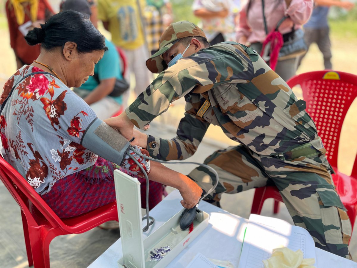 ASSAM RIFLES CONDUCTS MEDICAL CAMP AT PHOMCHING VILLAGE NEAR INDO-MYANMAR BORDER
#AssamRifles conducted a Medical Camp at Phomching Village in Mon District of #Nagaland on 04 May 2024. A total of 157 indls which included 30 Males, 89 Females and 38 Children benefitted from the…