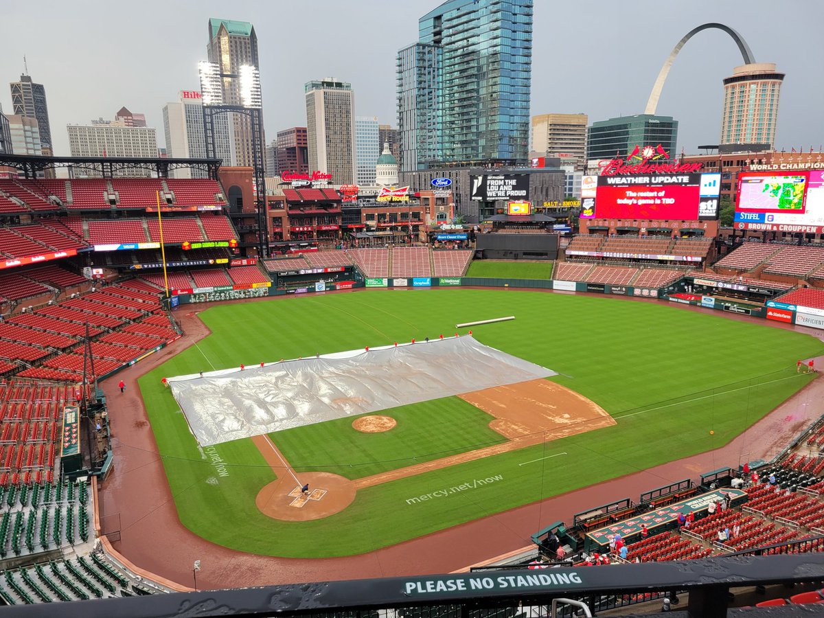 The grounds crew is out, and the sun is trying to come out off to the west. #STLCards and #WhiteSox    expected to resume at 7:30 p.m. CDT for what could be just one pitch. #ForTheLou