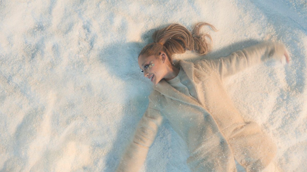 ForGoodAwards's tweet image. WCBF HAS A CHANCE OF BEING #1 ON POP RADIO NEXT, THIS IS IMPORTANT!

🚨 GOAL: 400 REQUESTS

REPLY WITH:

“Hey @OnAirRomeo, could you please play Ariana Grande’s “we can’t be friends (wait for your love)” on #MostRequestedLive? Thank you @MostRequestLive”