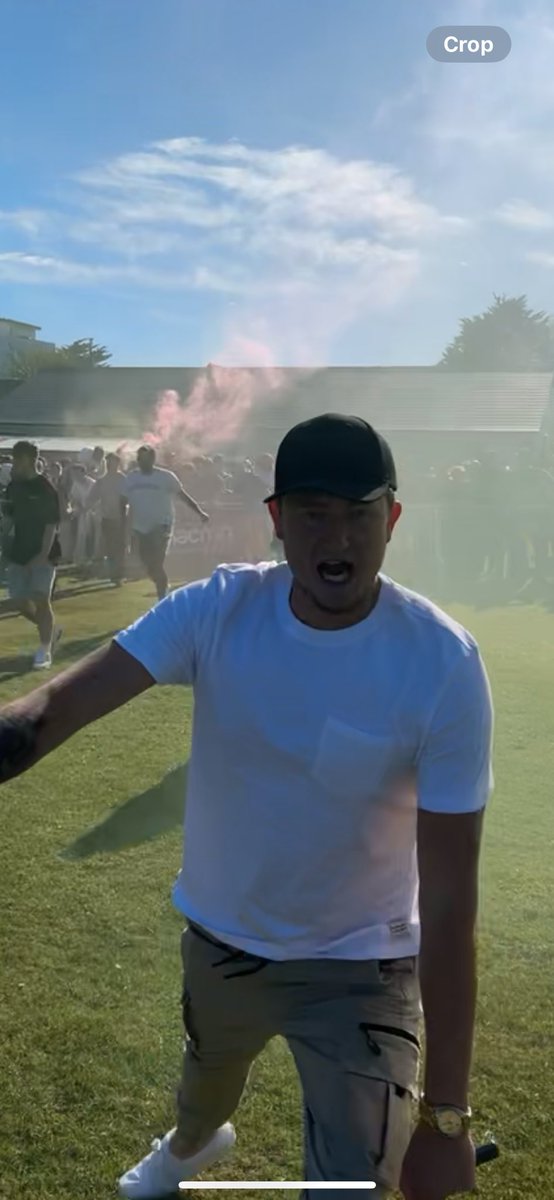 yemds2's tweet photo. Seaford melt spotted beating up 17 year olds 
@seafordtownfc 🤡 https://t.co/hb5XBWYojw