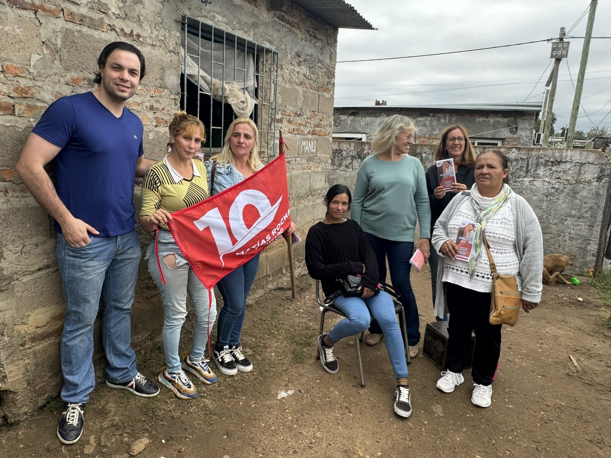 Estuvimos visitando a los vecinos del Barrio La Esperanza.
Hoy conversamos y hablamos de nuestras propuestas.
Muchas gracias por el apoyo !!!

#volvealcolordetucorazon

@Tabareviera 
@germancoutinho 
@VamosGerman10