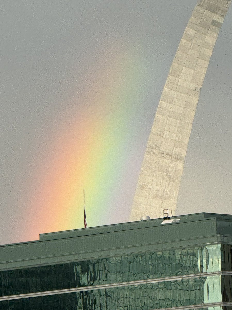 🌈 @GatewayArchSTL #ForTheLou