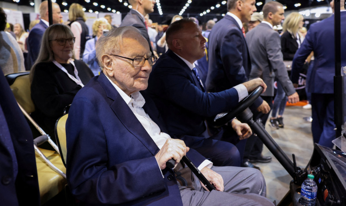 #MEDIAMATTERS: @WarrenBuffett says #AI may be better for scammers than society. And he’s seen how: arab.news/cmurt