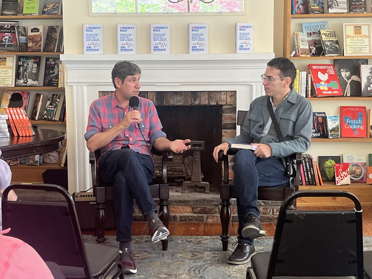 Thrilled to chat with my friend ⁦@AriBerman⁩ about his fantastic new book, Minority Rule, at the ⁦@GoldenNotebook1⁩ bookstore in Woodstock.