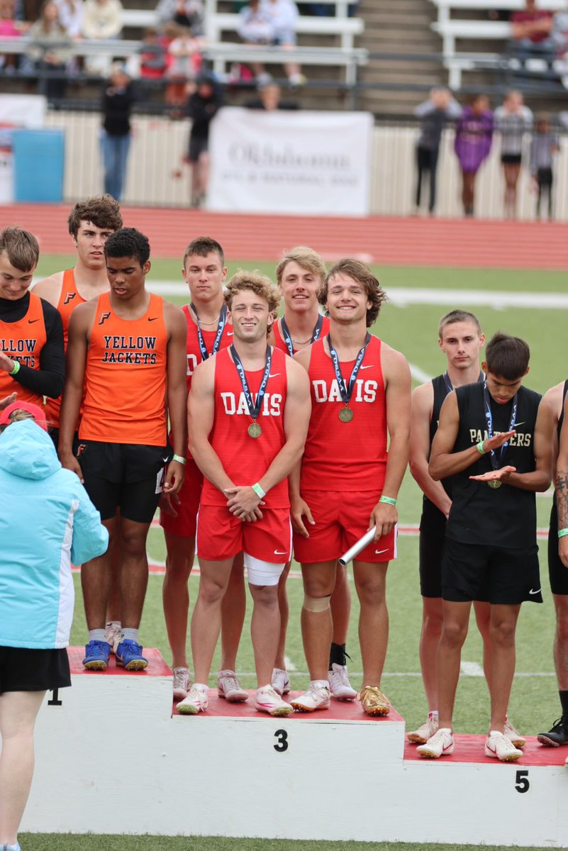 🐺🔴💨 Great Day to be a Wolf‼️ Super proud of these boys <a href="/dax_owens4/">Dax Owens</a> <a href="/trey_melton12/">Trey Melton</a> <a href="/DakotaKidd_1/">DakotaKidd_1</a> <a href="/Seth17Knapp/">Seth</a> #DavisWolves #EAT #WTD