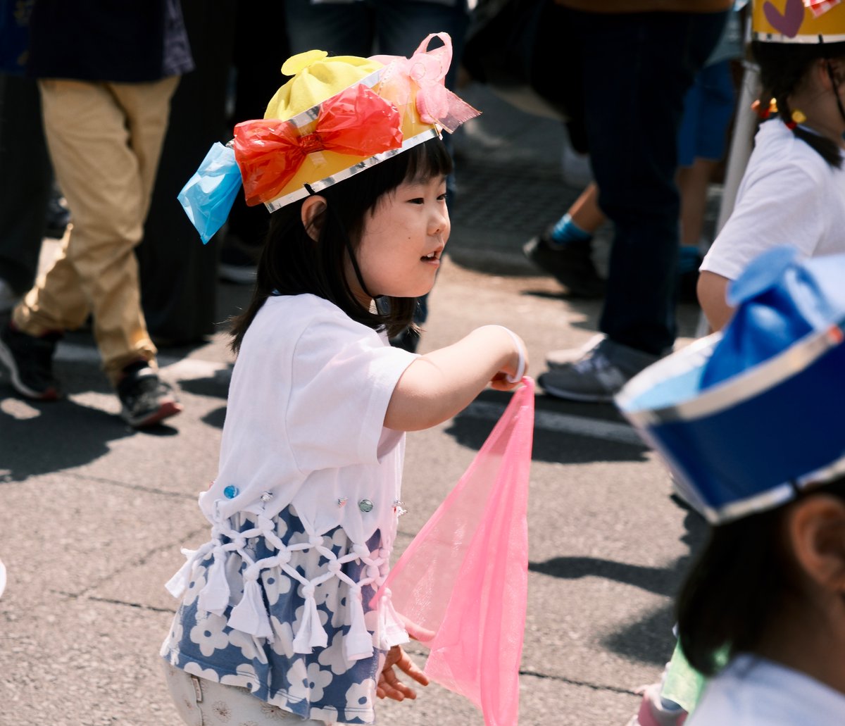 Another dumb idea. Japan's estimated child population shrank for the 43rd consecutive year to a new record low, The Population Strategy Council, a group of self-called 'experts' such as the Chairman of Nippon Steel (well know manufacturers of children) recently released…Short🧵