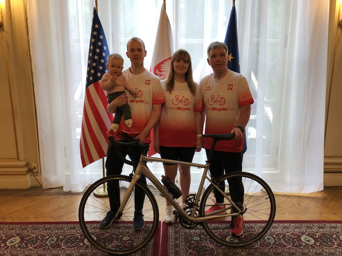 🚴‍♂️🇵🇱 Pedaling through the Big Apple!🍎 Team Poland, a dynamic group of diplomats from NYC, is gearing up for May 5 #FiveBoroBikeTour. We’re ready to ride the 40 miles of car-free streets, showcasing the spirit of Poland on wheels! #TeamPoland #CyclingDiplomacy #NYC 🚴‍♀️🗽