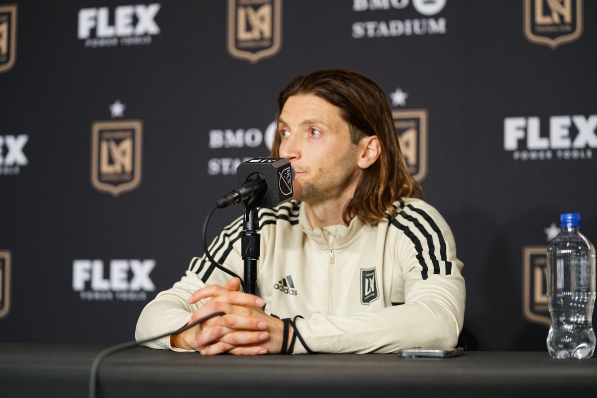 Ilie Sanchez ©️ 42 touches and 83% pass accuracy (30/36). 6 possession losses! 2 fouls drawn and 2 clearances, 1 ground duel won out of 4. 0/1 over the air. #SJvLAFC #MLS #LAFC