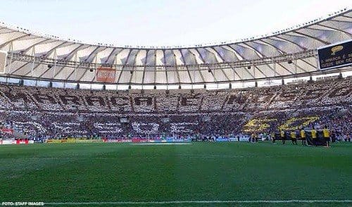 Mosaico da torcida do Vasco no final do Carioca de 2016.

'O Maraca é nosso desde 50'