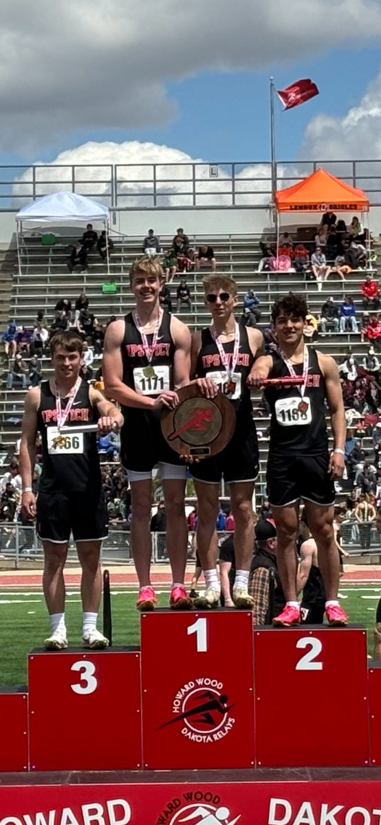 1st place 4x100