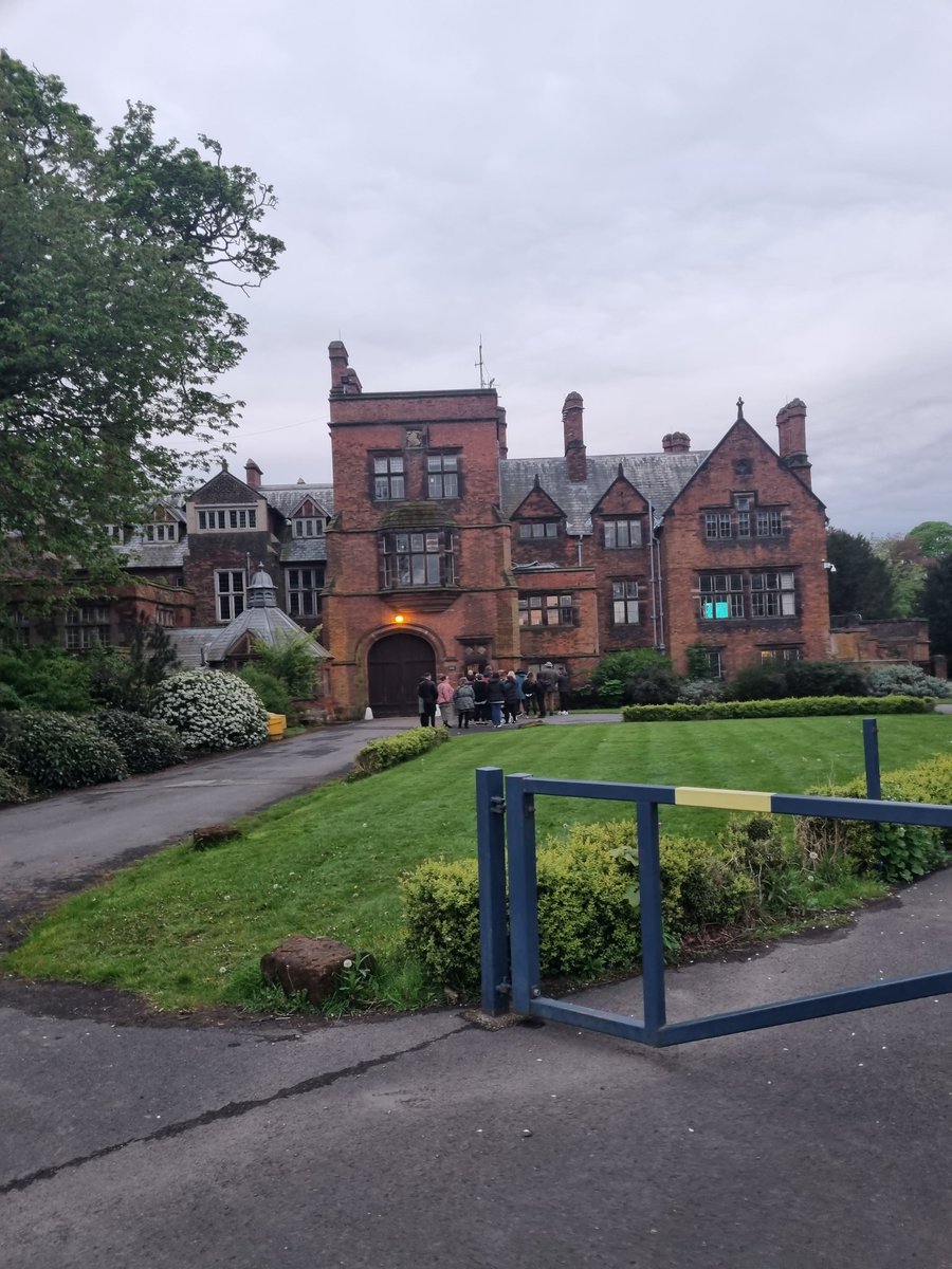 Ghost Hunting at Croxteth Hall was freaky as hell. 👻 Loved it! Thank you @mosthauntedexp @Yfielding @realkarlbeattie and Stuart. 🥰