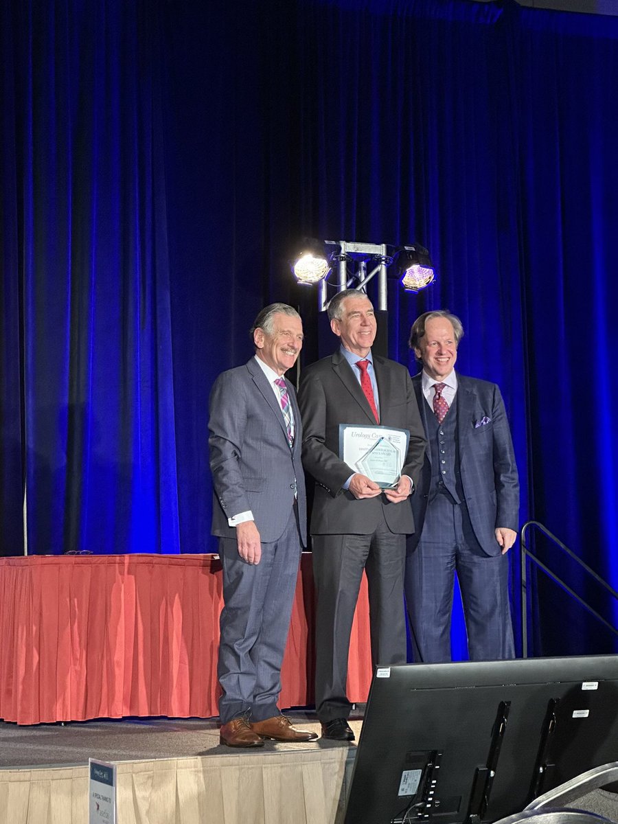 Congrats to our boss <a href="/easthamja/">James Eastham</a> for his distinguished alumni award from the Urology care foundation!
#AUA24 <a href="/NYSAUA/">New York Section AUA</a> <a href="/AmerUrological/">Amer. Urol. Assn.</a>