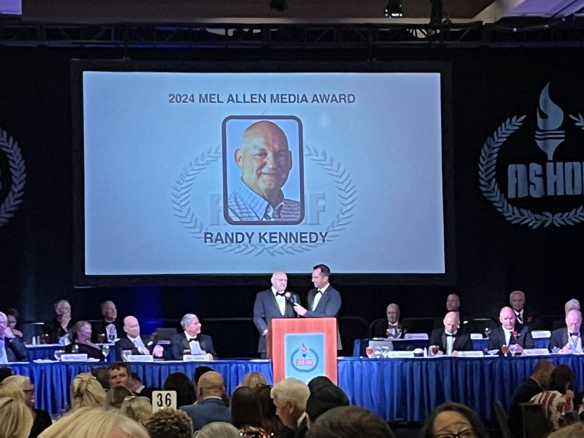 Congratulations to @kennedy_randy, being honored as the @ASHOF Mel Allen Award! @AHSAAUpdates @aldotcom @alexcityoutlook