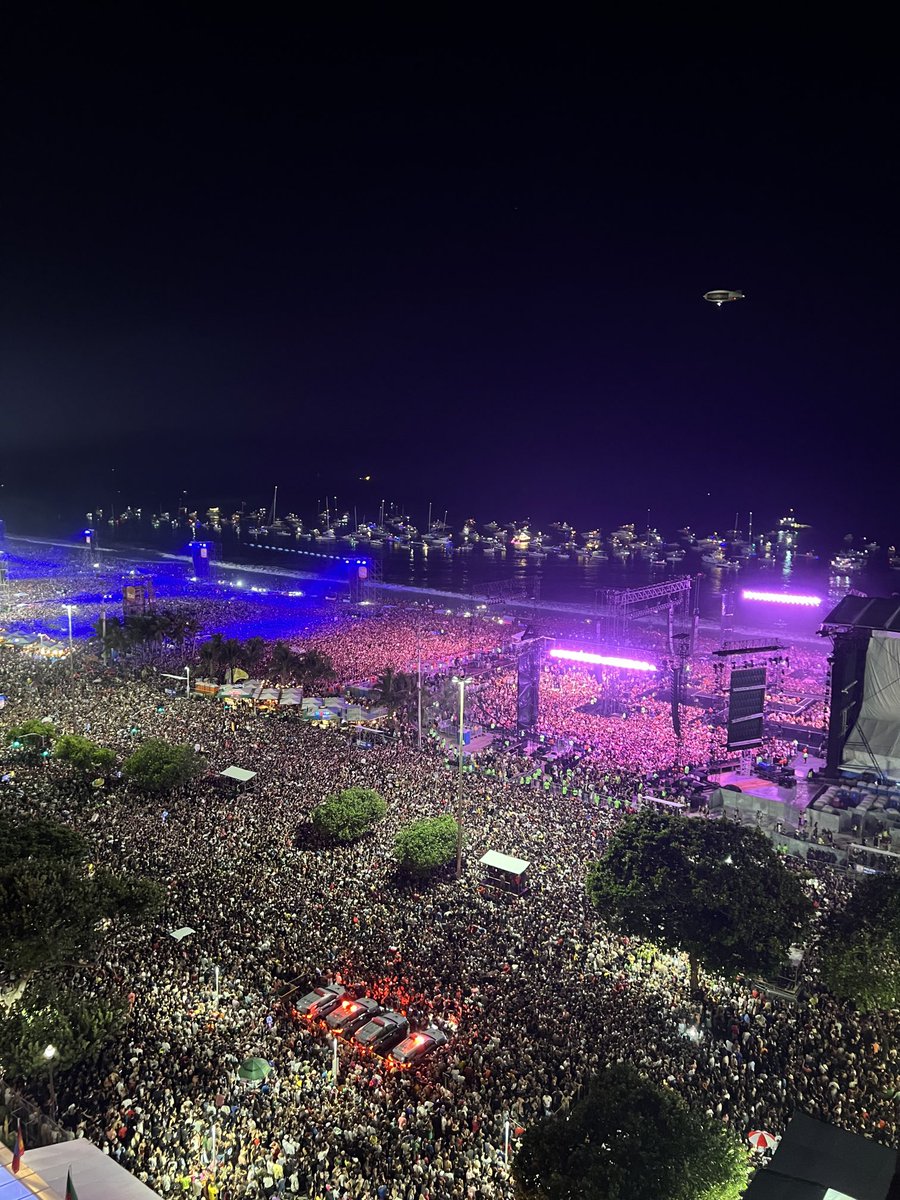 Os barcos ao fundo é um show à parte