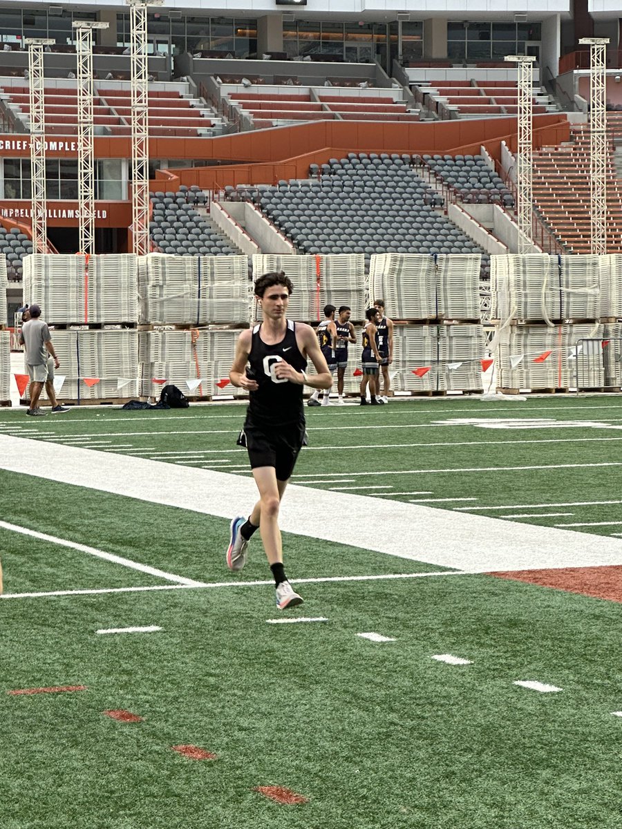 Almost go time for the 6A Boys 1600m run!