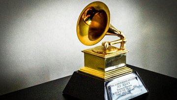 Today in 1959, the National Academy of Recording Arts and Services hosted black-tie dinners in #NewYorkCity AND #LosAngeles to give out the first #GrammyAwards. 'Volare' won Song and Record of the Year, and Henry Mancini's 'The Music From Peter Gunn took home Album of the Year.🙄