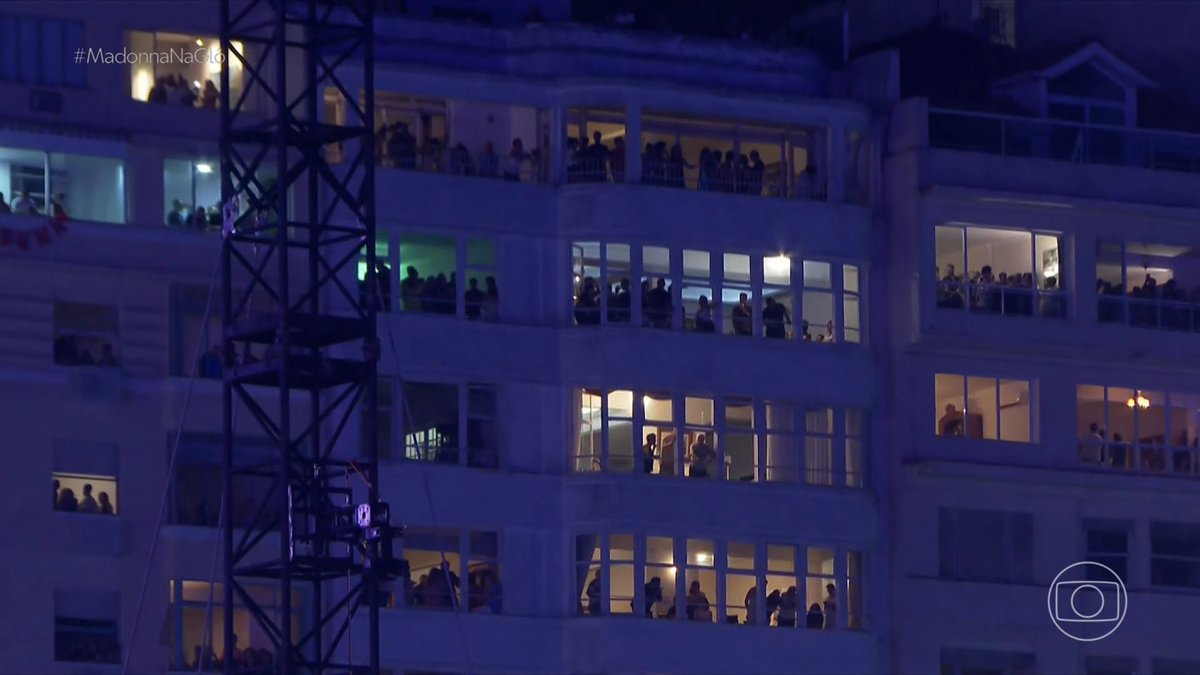 🚨FAMOSOS: Luciano Huck reservou o Copacabana Palace para um festa após show de Madonna. São 150 convidados, incluindo Pabllo Vittar, Anitta e Ludmilla. #MadonnaInRio #MadonnaCelebrationTourInRio