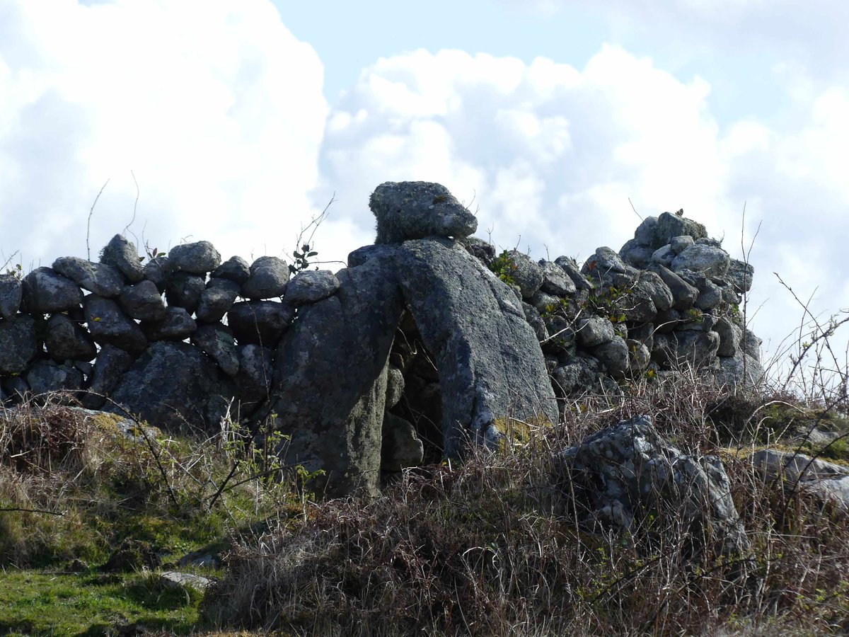 Roshine Portal Tomb Walk - Just added this lovely little walk in Maghery to the Inish View website:-
inishview.com/activity/roshi…

#Maghery #Donegal #wildatlanticway #LoveDonegal #visitdonegal #bestofnorthwest #visitireland #discoverireland #Ireland #discoverdonegal #govisitdonegal