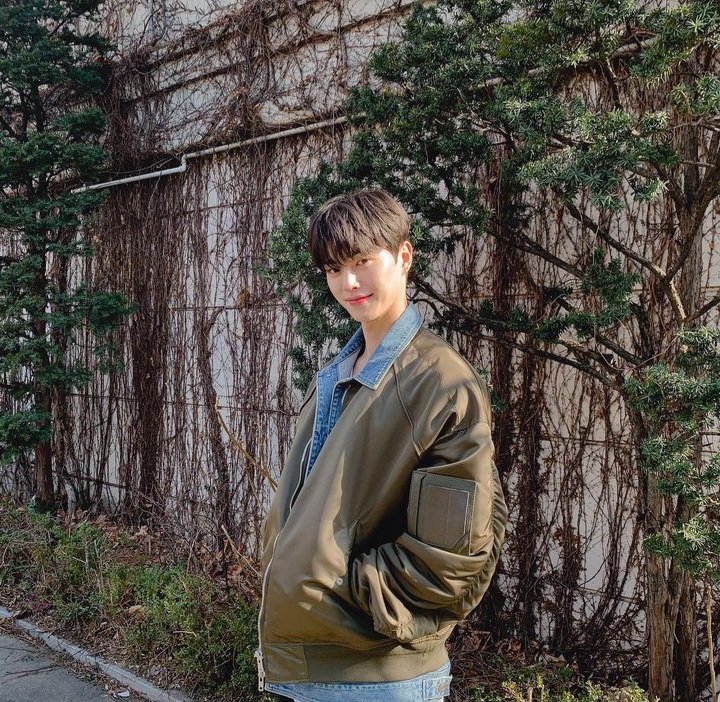 Instagram
ᅠ
     ᅠᅠ➤   Kang Adam
ᅠ        
 ◈ ━━━━━━━ ⸙ - ⸙ ━━━━━━━ ◈
             
  Good Day