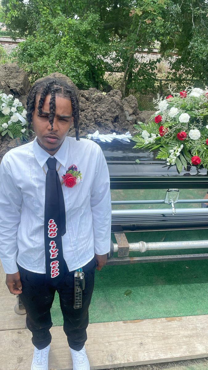 PressparkT's tweet photo. Shit still feel make believe🥺
#LongLiveChad🕊️ #foe #otf #bloodcousin🩸🤞🏾 https://t.co/msEvVJEOmC