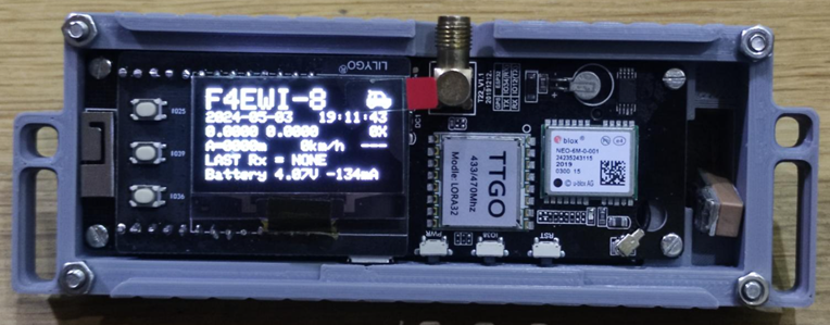 F4EWI_Thierry's tweet photo. @lilygo9 @richonguzman Remplacement de l'écran 0.95" par un l'écran 1.3 inch OLED SH1106 sur mon T-Beam. Qualité d'affichage incroyable 🤩👍. Beaucoup plus lisible. Testé avec le #LoRa_APRS tracker de CA2RXU sur un #T_Beam V1.1 de 2019 https://t.co/7Q9dQdgi0Z