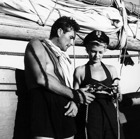 The film that never was. The Lady from Shanghai with Errol and Rita. Directed by Welles (if only he realized that too much ego seldom helps).