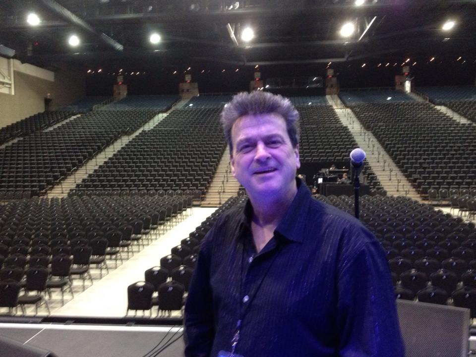 On this date in 2013 #LesMcKeownUK #LeslieRichardMcKeown at the Casino Rama Resort, photo courtesy of Phil 💖
#LesMcKeownandhisBCRS #BayCityRollers