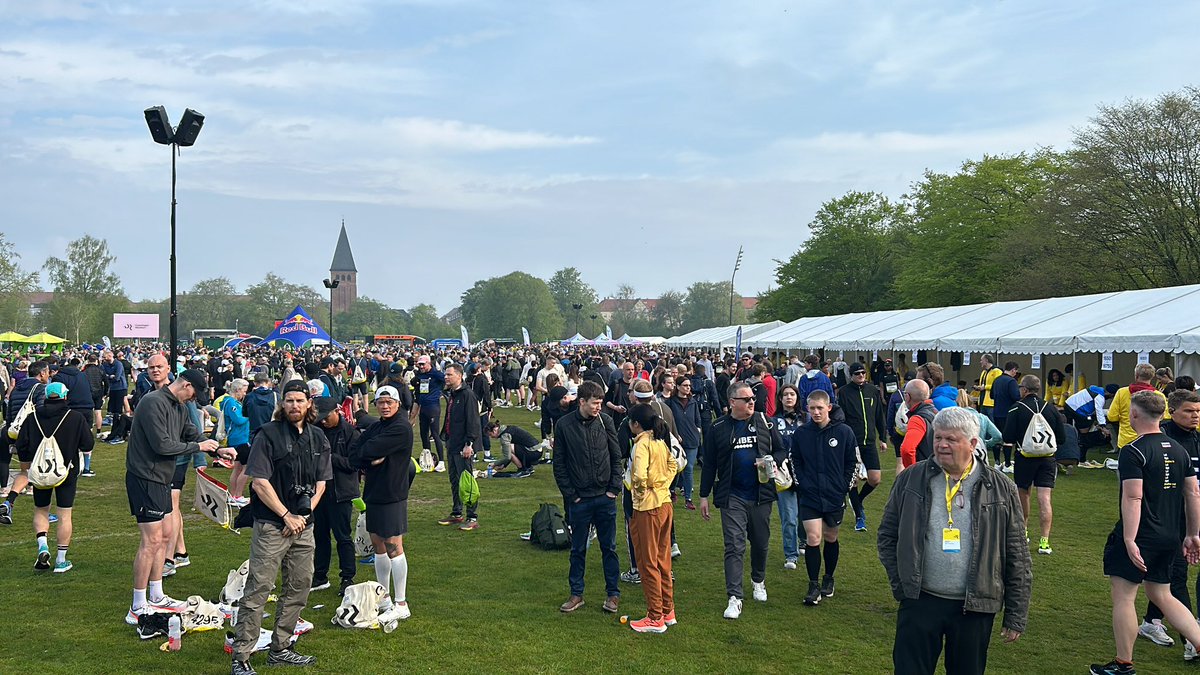 Scrimgeour_l's tweet photo. Copenhagen Marathon 2024 … it’s the day . Nervous and emotional… one last marathon for my dear friend Philip who sadly died in February - my inspiration @guidedogs @cphmarathon #looqueue #sunny #nervous #emotional https://t.co/nPOT3VGv2Q